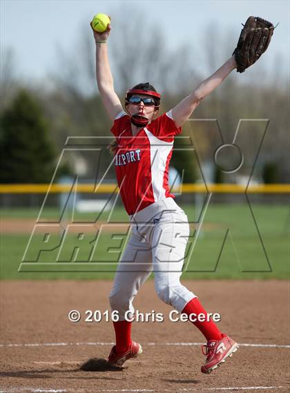 Thumbnail 2 in Fairport @ Gates Chili photogallery.