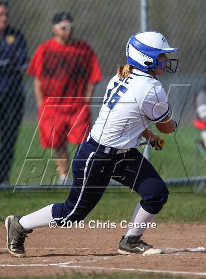 Thumbnail 1 in Fairport @ Gates Chili photogallery.