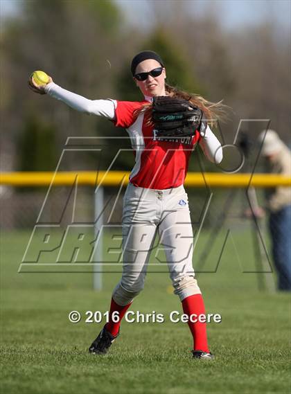 Thumbnail 1 in Fairport @ Gates Chili photogallery.