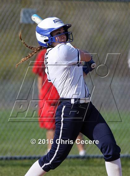 Thumbnail 2 in Fairport @ Gates Chili photogallery.