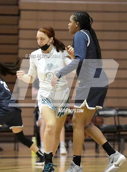 Thumbnail 2 in Aliso Niguel vs. Sierra Canyon photogallery.