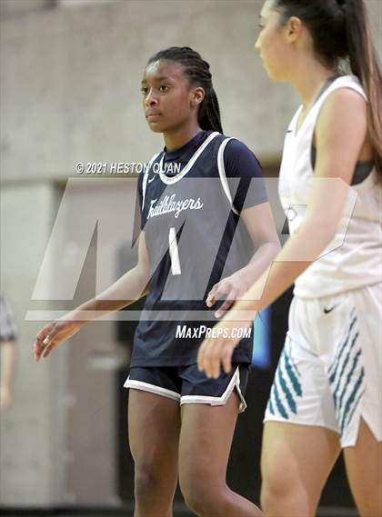Thumbnail 2 in Aliso Niguel vs. Sierra Canyon photogallery.
