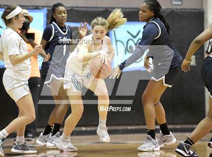 Thumbnail 2 in Aliso Niguel vs. Sierra Canyon photogallery.