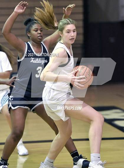 Thumbnail 3 in Aliso Niguel vs. Sierra Canyon photogallery.