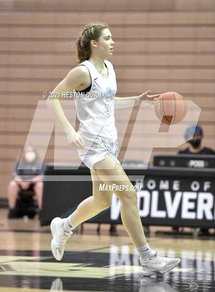 Thumbnail 1 in Aliso Niguel vs. Sierra Canyon photogallery.