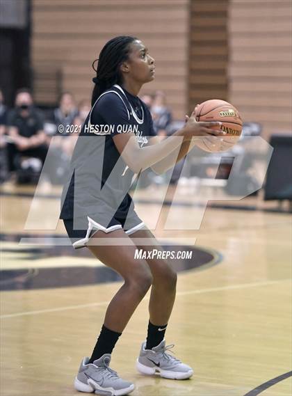 Thumbnail 3 in Aliso Niguel vs. Sierra Canyon photogallery.