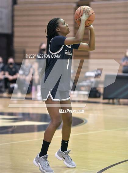 Thumbnail 2 in Aliso Niguel vs. Sierra Canyon photogallery.