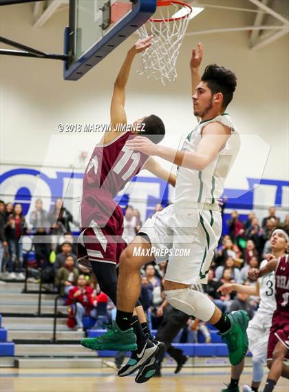 Thumbnail 1 in Canoga vs. Bravo (CIF D4 Final) photogallery.