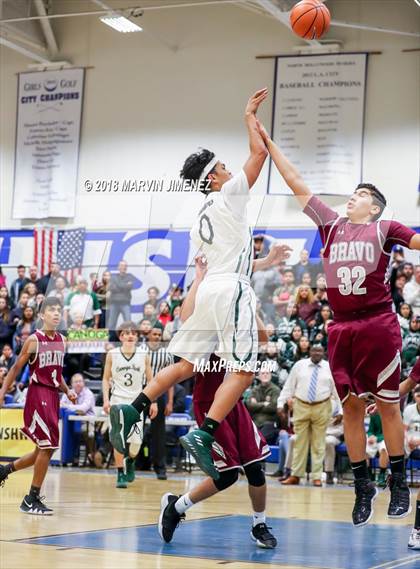 Thumbnail 3 in Canoga vs. Bravo (CIF D4 Final) photogallery.