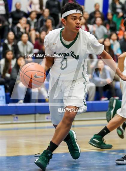 Thumbnail 2 in Canoga vs. Bravo (CIF D4 Final) photogallery.