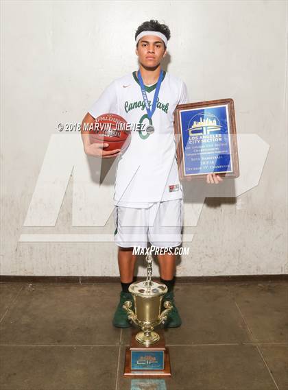 Thumbnail 1 in Canoga vs. Bravo (CIF D4 Final) photogallery.