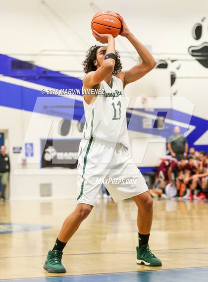 Thumbnail 2 in Canoga vs. Bravo (CIF D4 Final) photogallery.