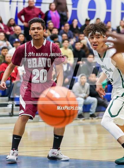 Thumbnail 2 in Canoga vs. Bravo (CIF D4 Final) photogallery.