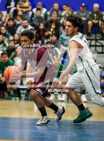 Thumbnail 2 in Canoga vs. Bravo (CIF D4 Final) photogallery.