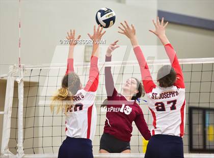 Thumbnail 2 in St. Joseph's Academy vs E.D. White (Catholic League Tournament) photogallery.