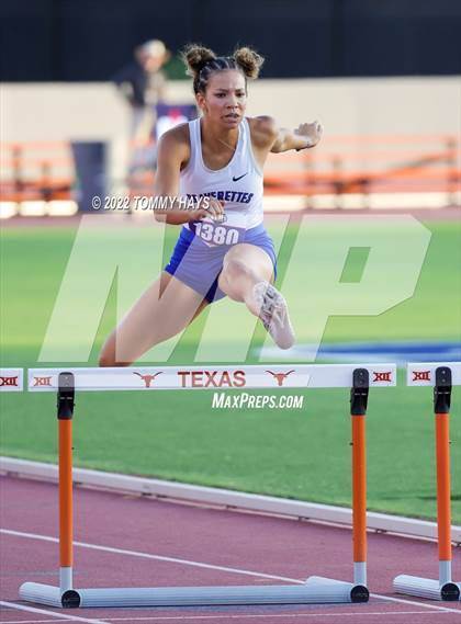 Thumbnail 2 in UIL 2A State Track Meet photogallery.