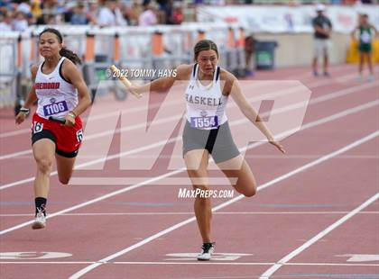 Thumbnail 1 in UIL 2A State Track Meet photogallery.