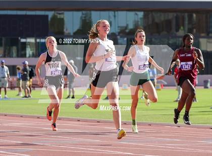 Thumbnail 1 in UIL 2A State Track Meet photogallery.