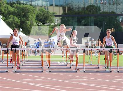 Thumbnail 3 in UIL 2A State Track Meet photogallery.