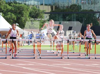 Thumbnail 1 in UIL 2A State Track Meet photogallery.