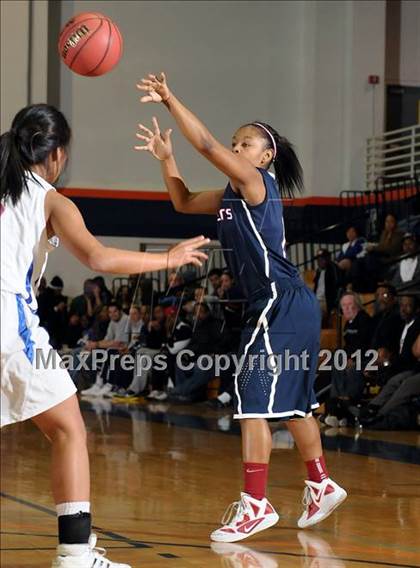 Thumbnail 3 in Modesto Christian vs. Christian Brothers (CIF SJS D3 Playoffs) photogallery.