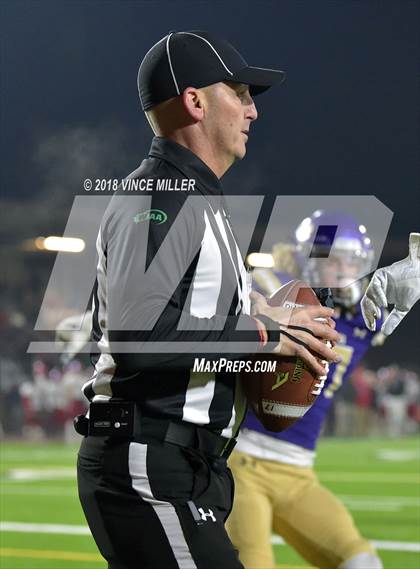 Thumbnail 2 in Eastmont vs. Puyallup (WIAA 4A 1st Round) photogallery.