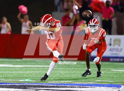 Thumbnail 3 in Creekside vs. Mater Dei photogallery.