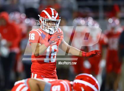 Thumbnail 3 in Creekside vs. Mater Dei photogallery.