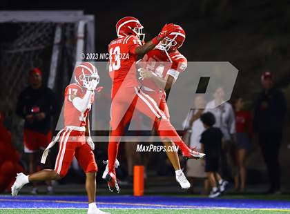 Thumbnail 3 in Creekside vs. Mater Dei photogallery.