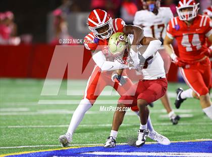 Thumbnail 3 in Creekside vs. Mater Dei photogallery.