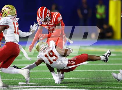 Thumbnail 3 in Creekside vs. Mater Dei photogallery.