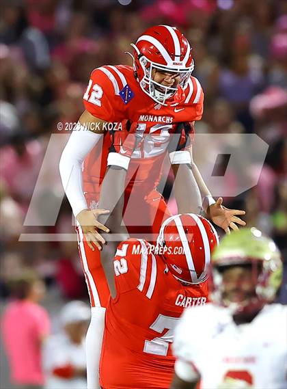 Thumbnail 3 in Creekside vs. Mater Dei photogallery.