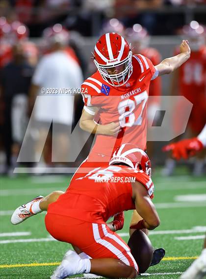 Thumbnail 2 in Creekside vs. Mater Dei photogallery.