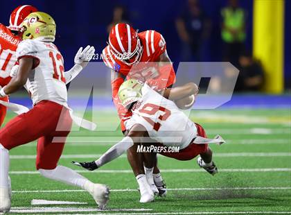 Thumbnail 2 in Creekside vs. Mater Dei photogallery.