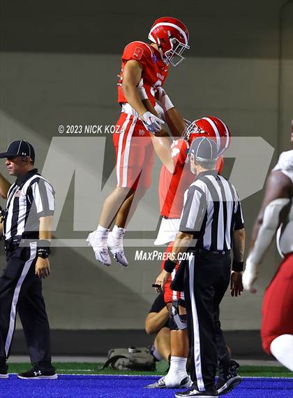Thumbnail 1 in Creekside vs. Mater Dei photogallery.