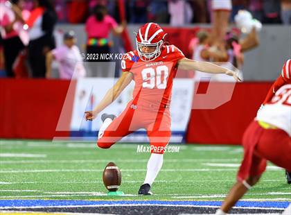 Thumbnail 3 in Creekside vs. Mater Dei photogallery.