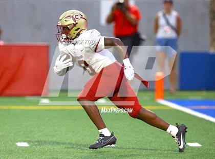 Thumbnail 3 in Creekside vs. Mater Dei photogallery.