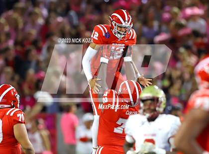 Thumbnail 2 in Creekside vs. Mater Dei photogallery.