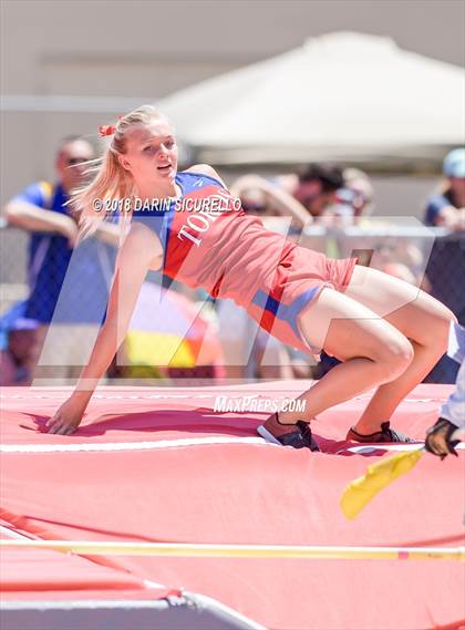 Thumbnail 3 in AIA Track & Field Championships (Girls Pole Vault) photogallery.