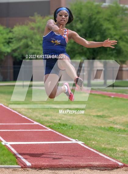 Thumbnail 2 in UIL 5A District 7 & 8 Area Track Championship (Girls Field Events) photogallery.