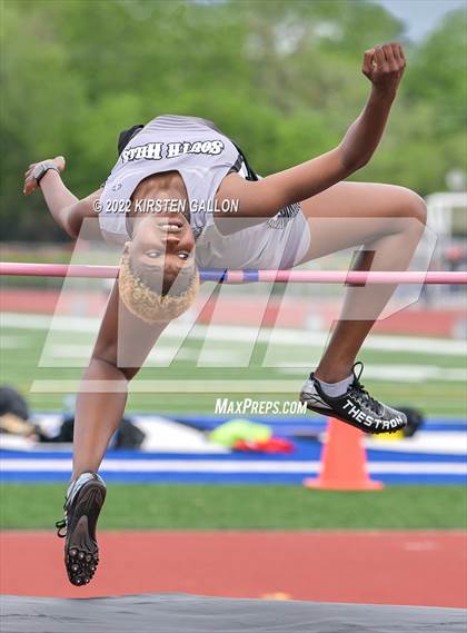 Thumbnail 2 in UIL 5A District 7 & 8 Area Track Championship (Girls Field Events) photogallery.
