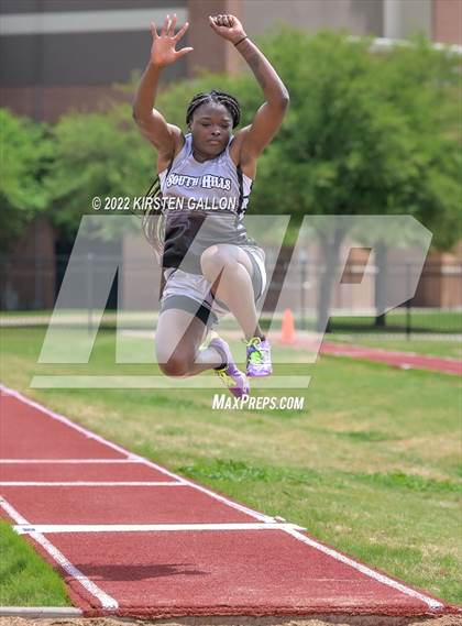 Thumbnail 3 in UIL 5A District 7 & 8 Area Track Championship (Girls Field Events) photogallery.