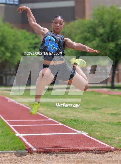 Thumbnail 1 in UIL 5A District 7 & 8 Area Track Championship (Girls Field Events) photogallery.