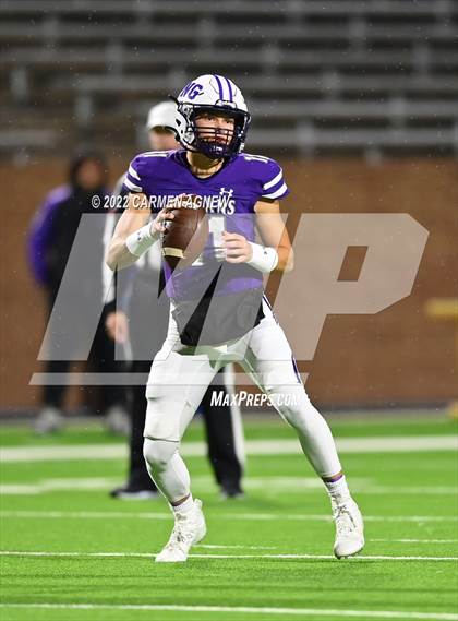 Thumbnail 2 in LBJ Austin @ Port Neches-Groves (UIL 5A Div. 2 Area Playoff) photogallery.