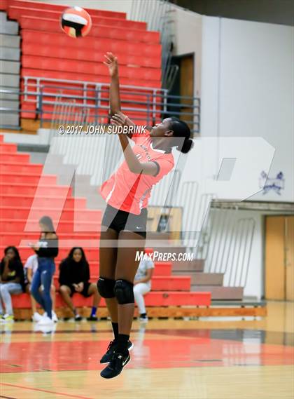 Thumbnail 1 in Norcom @ Churchland photogallery.