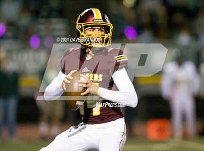 Thumbnail 3 in Royal @ Simi Valley photogallery.