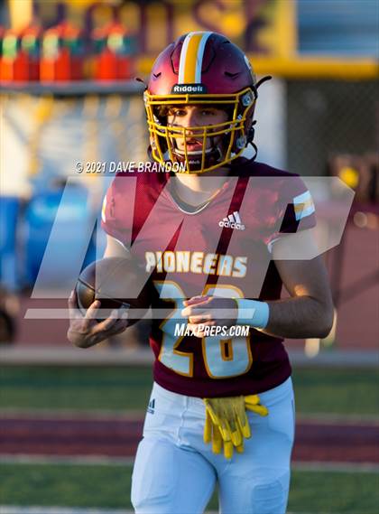 Thumbnail 3 in Royal @ Simi Valley photogallery.