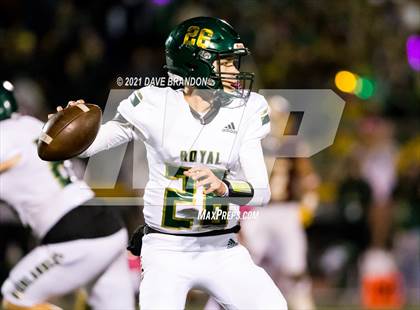 Thumbnail 1 in Royal @ Simi Valley photogallery.