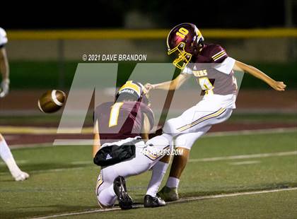 Thumbnail 1 in Royal @ Simi Valley photogallery.