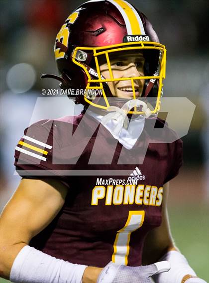 Thumbnail 2 in Royal @ Simi Valley photogallery.